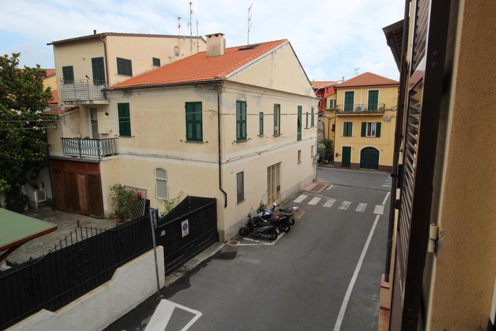 Garibaldi Appartamenti Riva Ligure Exterior foto